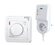 BT015 RF je bezdrátový termostat se systémem samoučení kódů, jednoduchým ovládáním pomocí kolečka a přijímačem do zásuvky.